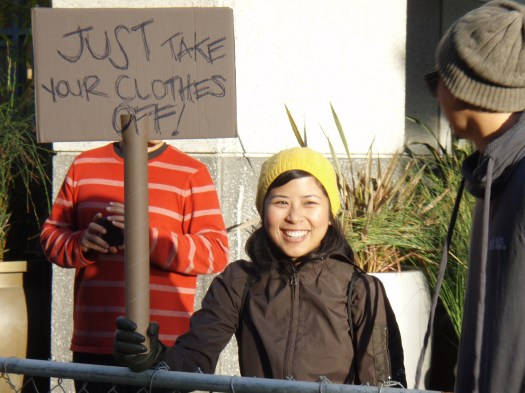 This girl came to the right race to see naked people.